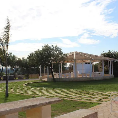Lake Of Paradise לינה וארוחת בוקר אוטרנטו