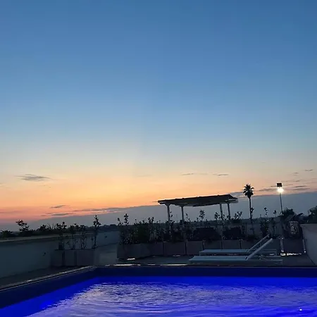 לינה וארוחת בוקר Lake Of Paradise