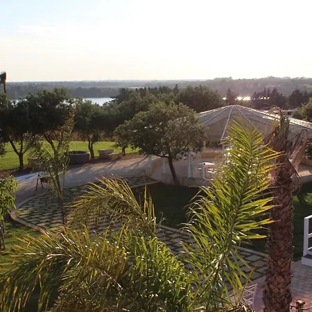 Lake Of Paradise Bed and breakfast