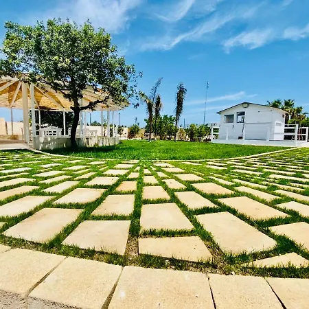 Lake Of Paradise Bed & Breakfast Otranto